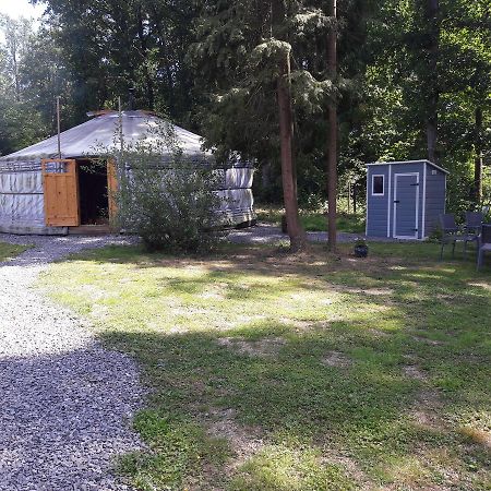 La Yourte Au Pays Des Rennes Érezée Exteriér fotografie