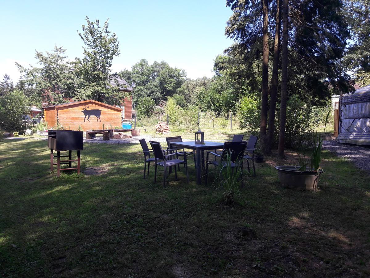 La Yourte Au Pays Des Rennes Érezée Exteriér fotografie
